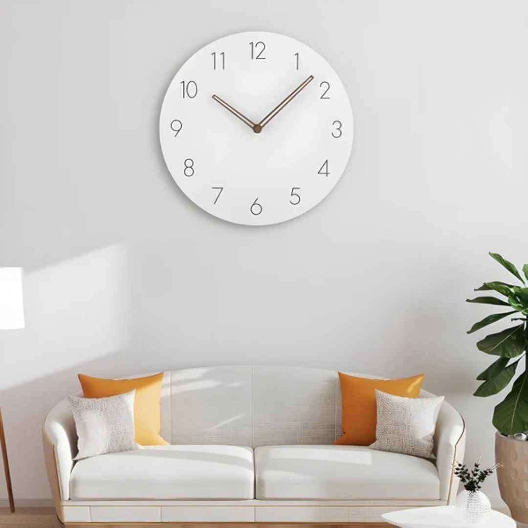 Une horloge qu'on regarde, mais qu'on n'entend pas