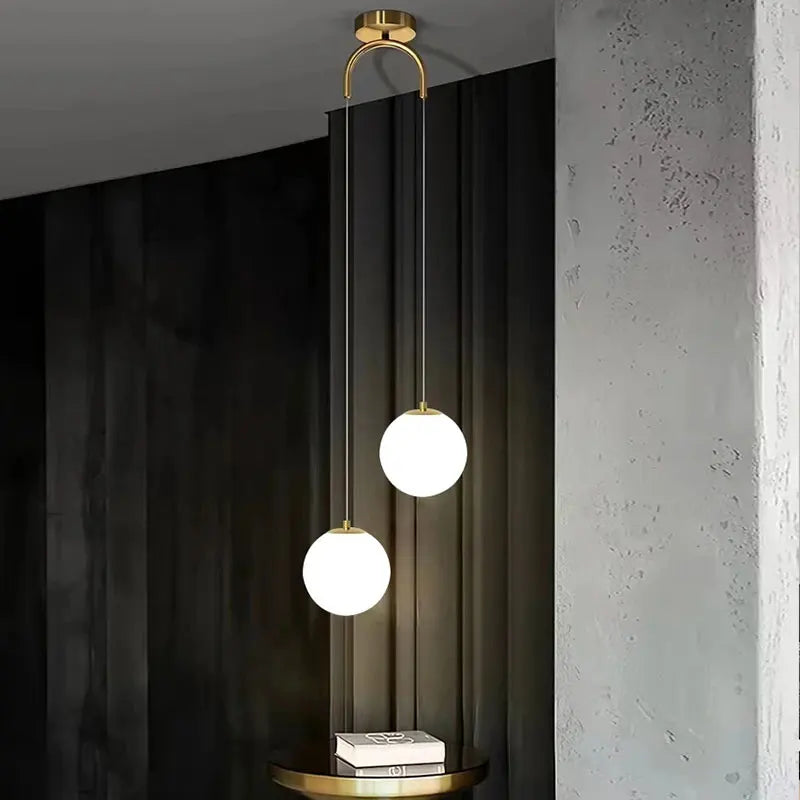 Suspension Luna | Globe en verre opalin, 1 ou 2 têtes