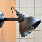 Applique murale industrielle | Métal noir, bras orientable