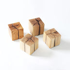 Applique WoodAura | Bois massif sculpté main et résine, 8 cm