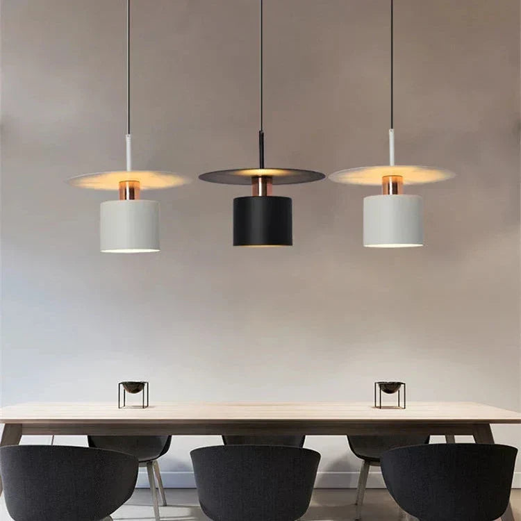 Suspension JET | Cylindre minimaliste en métal, 2 tailles