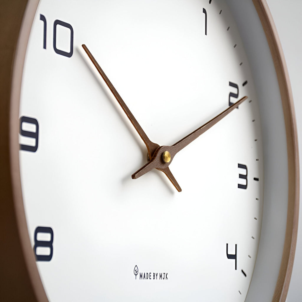 Horloge murale nordique | Bois et quartz silencieux