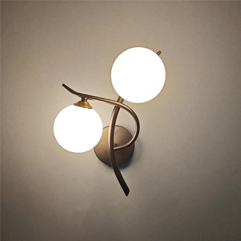 Applique Lunara | Arc à globes opalins, droite ou gauche