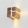 Applique WoodAura | Bois massif sculpté main et résine, 8 cm