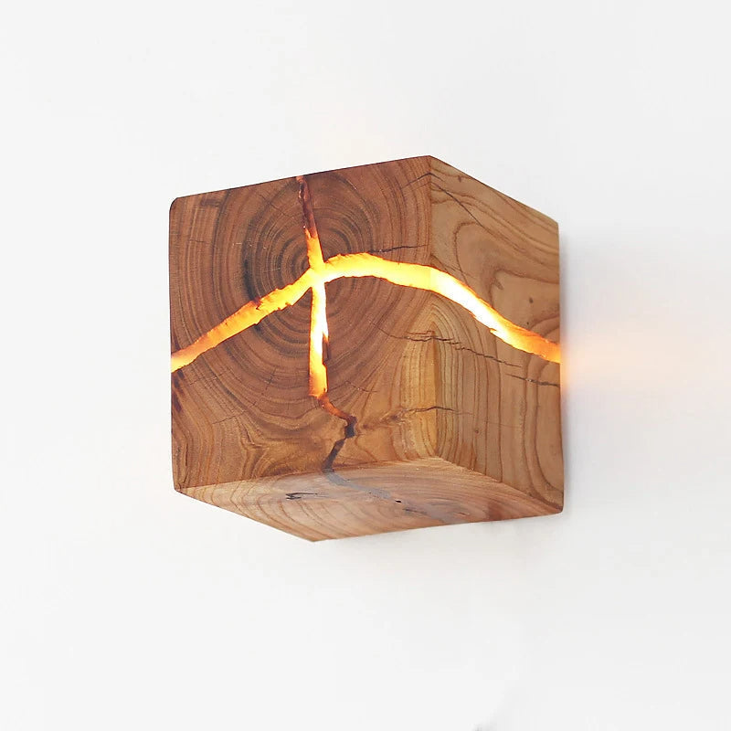 Applique WoodAura | Bois massif sculpté main et résine, 8 cm
