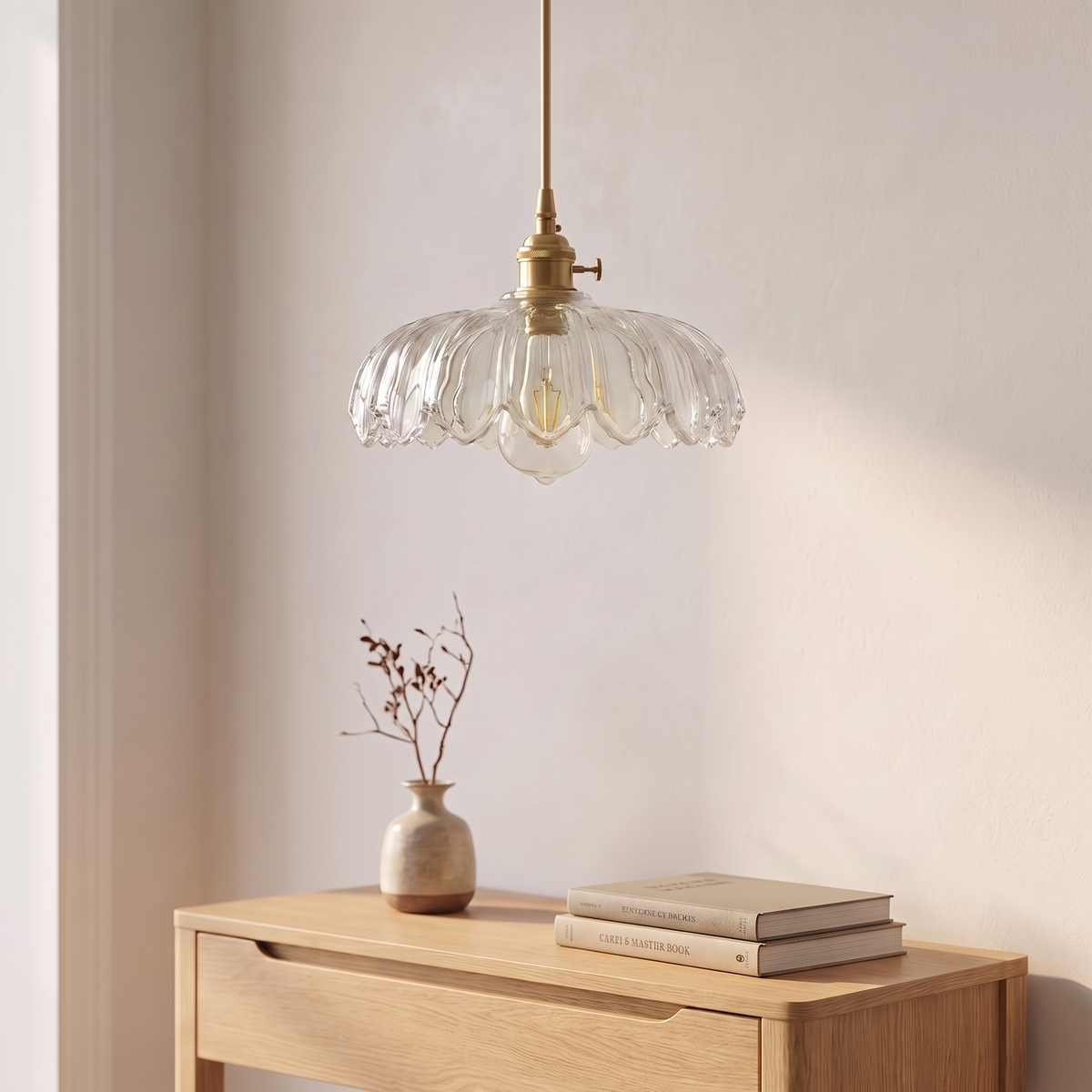 Suspension fleur vintage, verre transparent, entrée scandinave