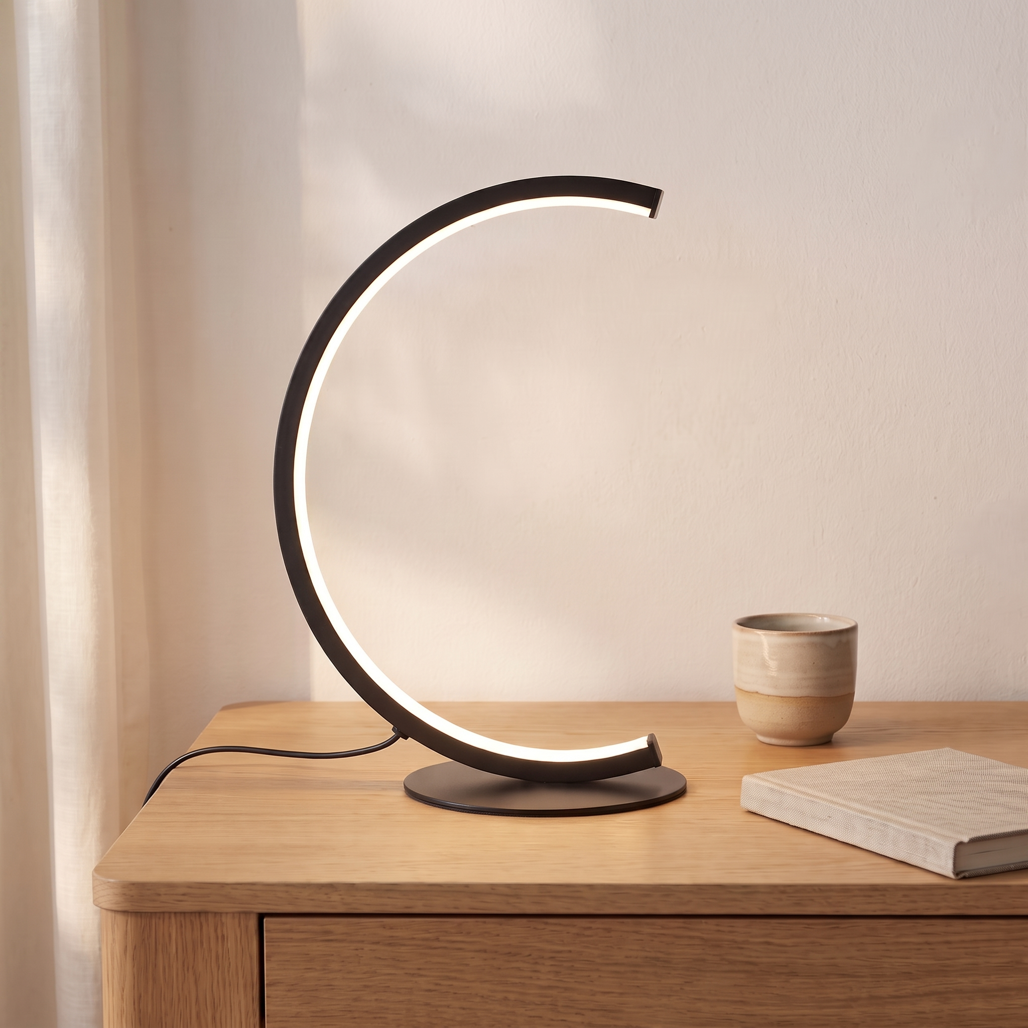 Lampe de bureau LED croissant de lune, noir, bureau scandinave en chêne