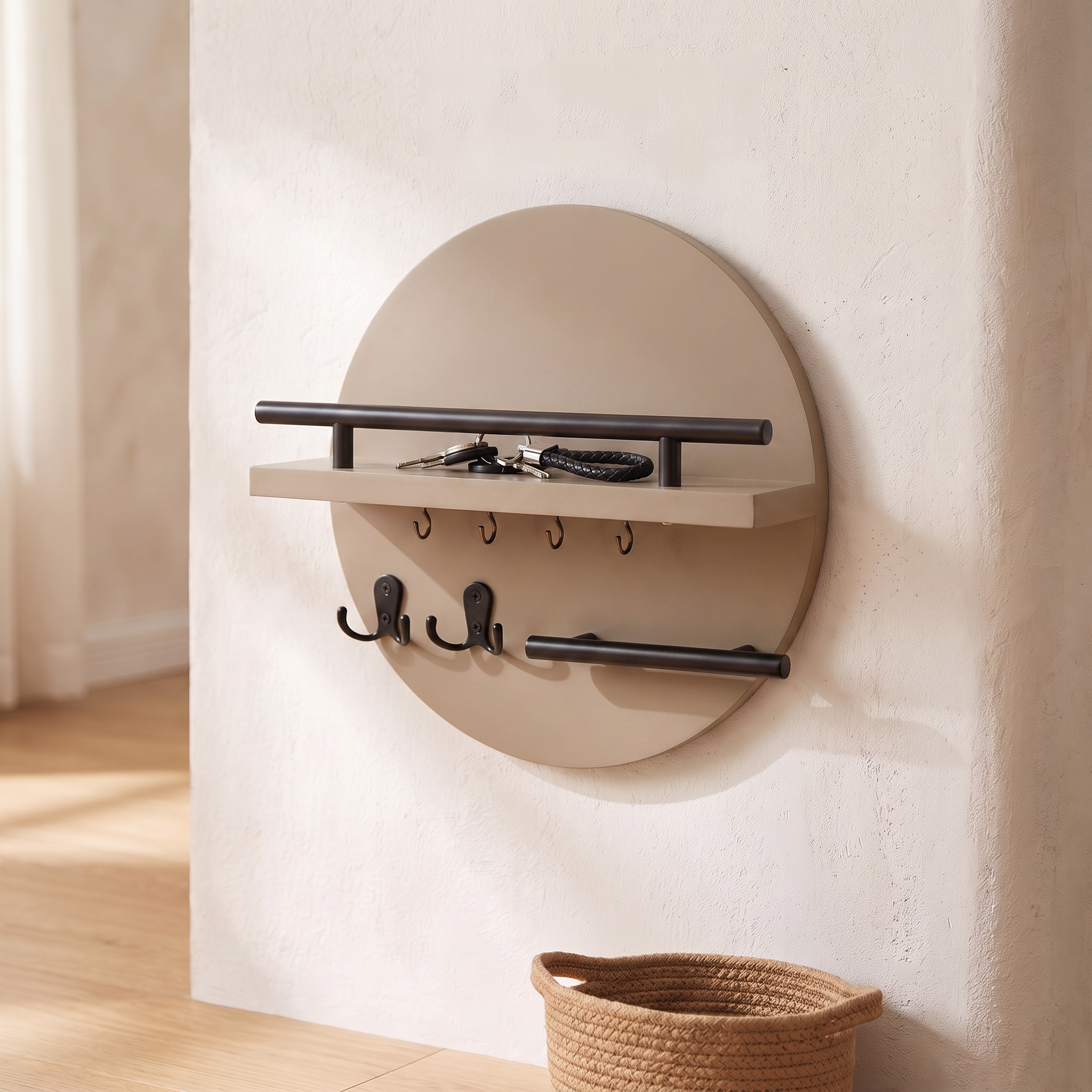Porte-clés mural rond en bois, coloris beige et noir, entrée scandinave